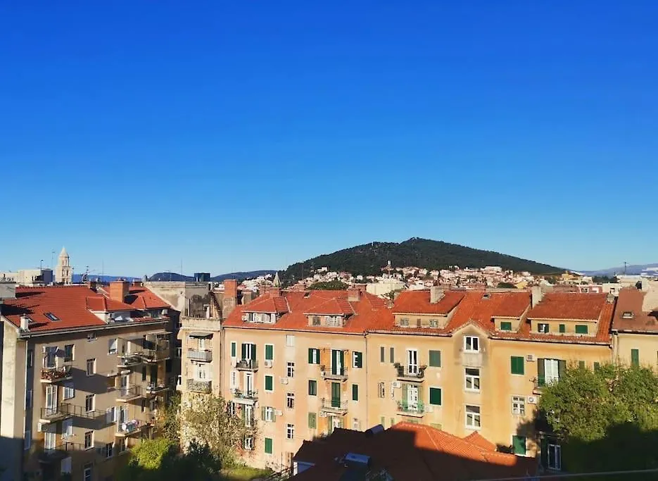 Lulu 90 M2 Apartment In Center Of Split
